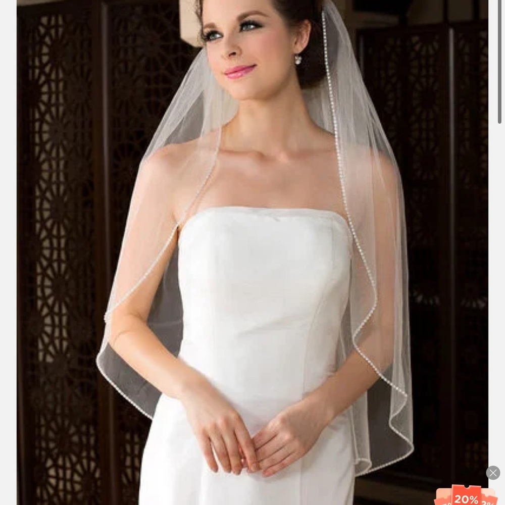 JJ’s House Veil